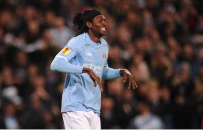 Adebayor en pôle pour Arsenal