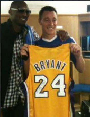 Kobe Bryant kiffe le foot