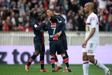 Luyindula épaule Hoarau