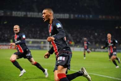 Hoarau très courtisé