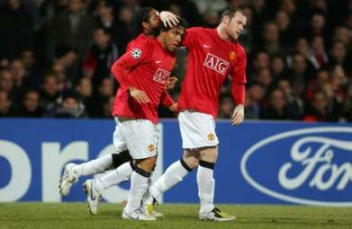 Rooney manque à Tevez