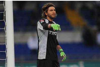 Frey out pour la saison