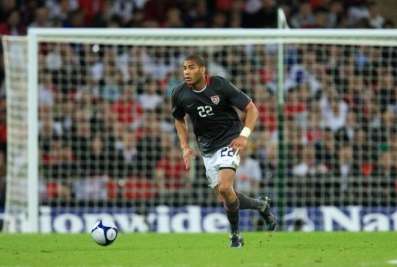 Le Standard sur Onyewu