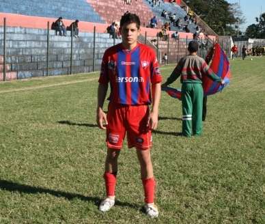 Le Real lorgne Iturbe