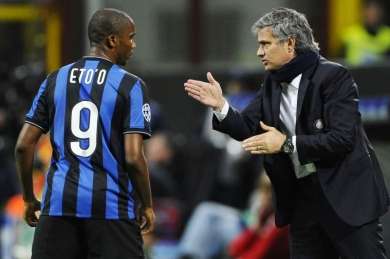 Eto&rsquo;o encense Mourinho
