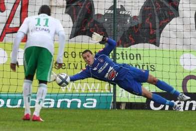 Sainté manque le coche