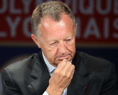 Aulas, antisocial qui perd son sang froid