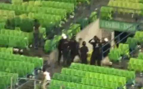 Venezuela : Flics vs supporters