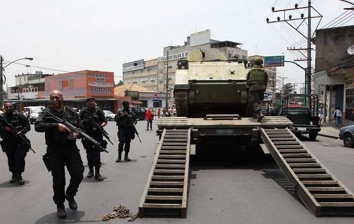 La Favela d&rsquo;Adriano attaquée par des tanks