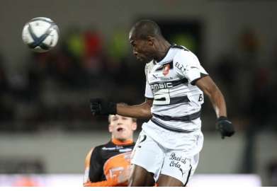 Fanni pour remplacer Azpi ?