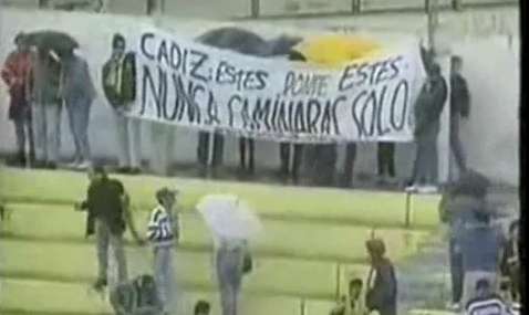 Vidéo rétro: singer le juge de touche