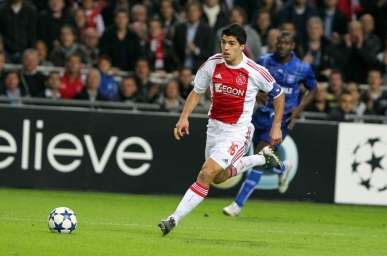 Suarez s&rsquo;excuse d&rsquo;avoir mordu Bakkal