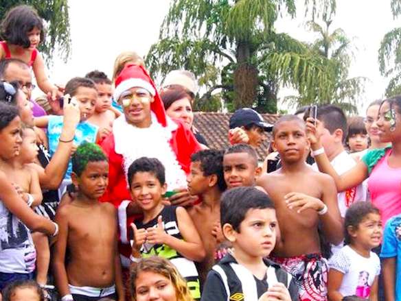 Photo : Neymar en Père Noël