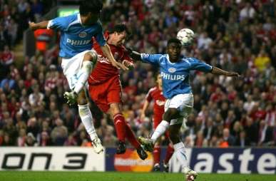 Video : Revoilà Robbie Fowler