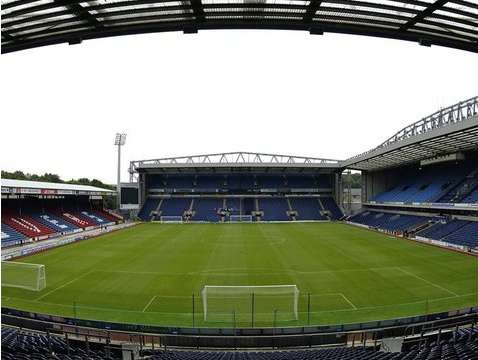 Ewood Park va perdre son nom