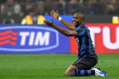 Eto&rsquo;o prend 3 matches