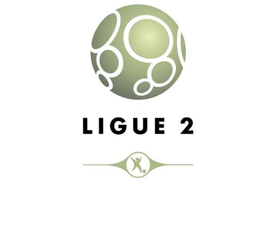 Laval boit la tasse à Evian