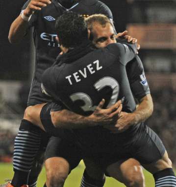 A quoi joue Carlos Tevez ?