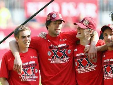 Ballack dézingue Lahm