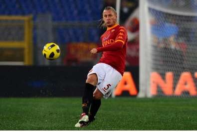 Rosella Sensi tient à Mexès