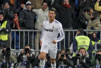 Un arbitre juge CR7