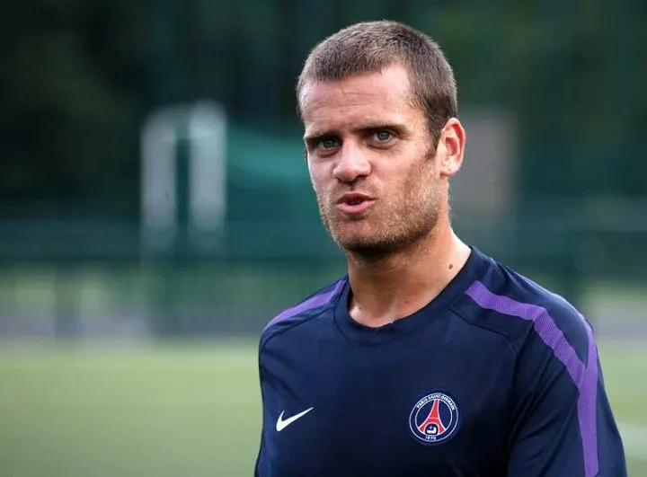 Rothen bientôt sur le Rocher ?