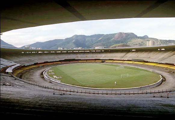 Des bouts du Maracaña en vente