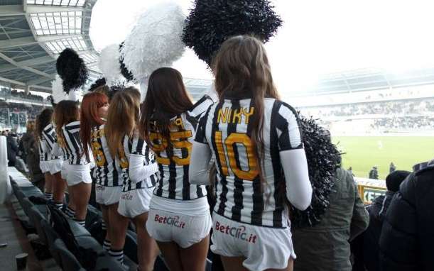 Photo : Les cheerleaders de la Juve