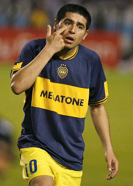 Blackburn : Riquelme à la place de Ronaldinho ?