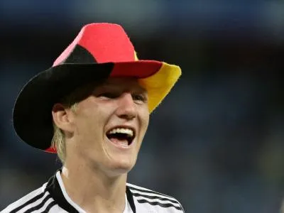 Gomez compare Schweini à Xavi