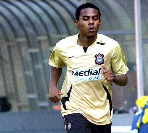 Elias officiellement présenté