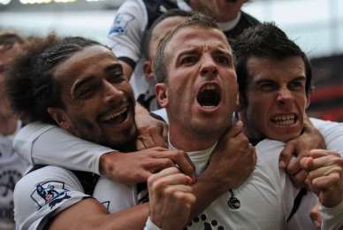 Van der Vaart vs Zlatan