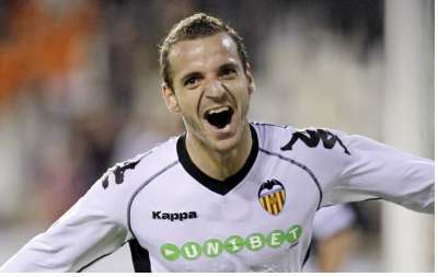 Soldado se moque de Raúl