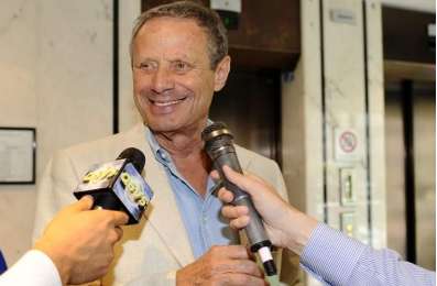 Zamparini taille son coach