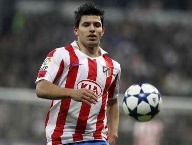 Un attaquant est demandé à Tottenham