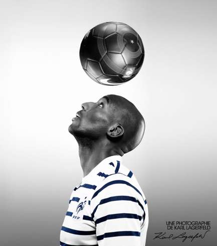 Photo : maillot extérieur des Bleus