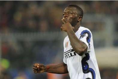 Muntari taquine Gyan