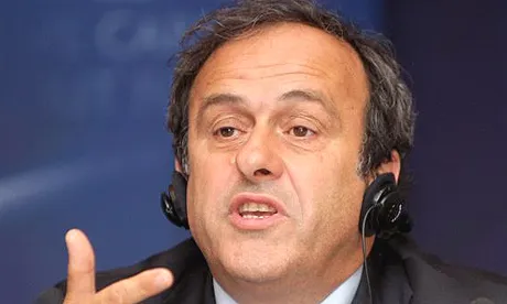 Platini et l&rsquo;arbitrage à cinq