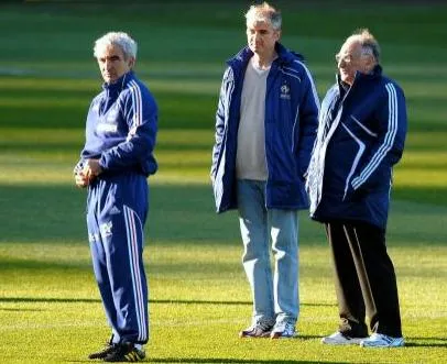 Raymond passe à la caisse