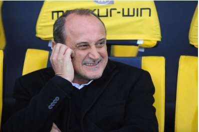 Cosmi dégage, Rossi revient