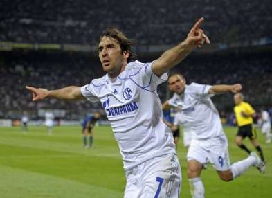 Schalke bat Sankt-Pauli sur tapis vert