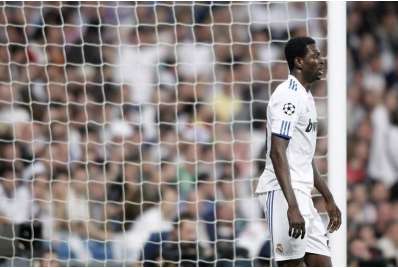 Adebayor contre sa mère