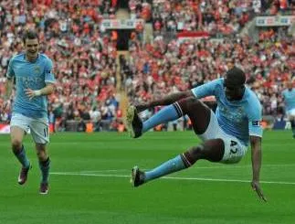 City se rapproche de la C1