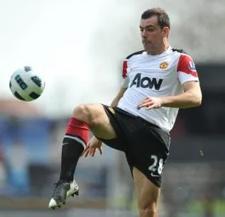 Gibson quitte Twitter après 97 min