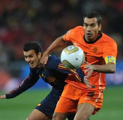 L&rsquo;hommage de Van Bronckhorst à Abidal