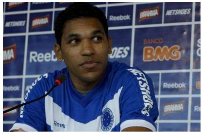 Brandão débute par une victoire