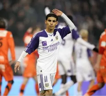 La discothèque défend Boussoufa