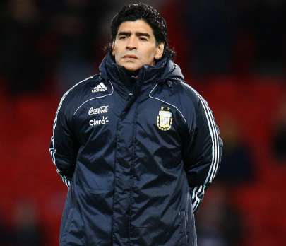 Maradona tacle Batista