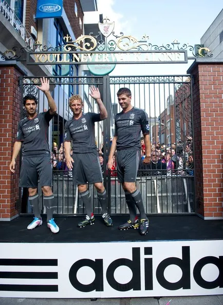 Photo: Gerrard ne lève pas la main