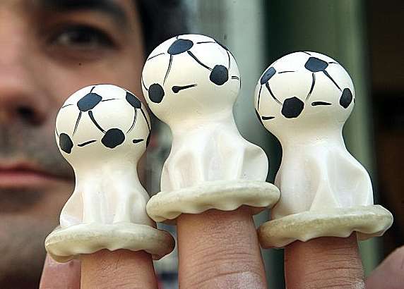 Photo : Foot &amp; Préservatifs